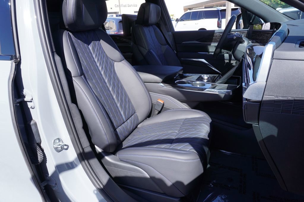 New 2026 Cadillac Escalade IQ Luxury 1 image 12