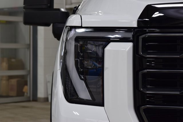 Used 2024 GMC Sierra 2500 AT4 w/ AT4 Premium Plus Package image 12