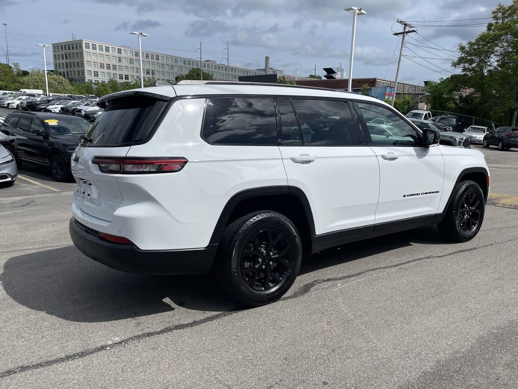 Certified 2025 Jeep Grand Cherokee L Altitude AWD/4WD image 8