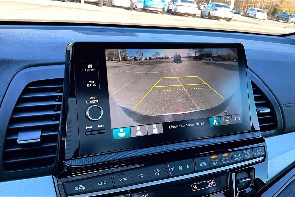 Used 2025 Honda Odyssey Touring image 13