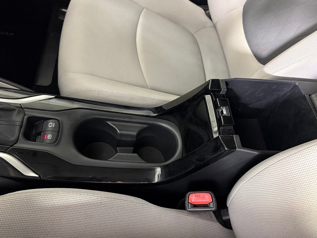 Used 2022 Toyota Corolla LE w/ Carpet Mat Package (TMS) FWD image 30