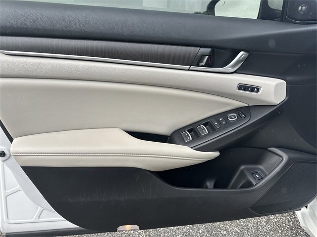 Used 2020 Honda Accord Touring image 10