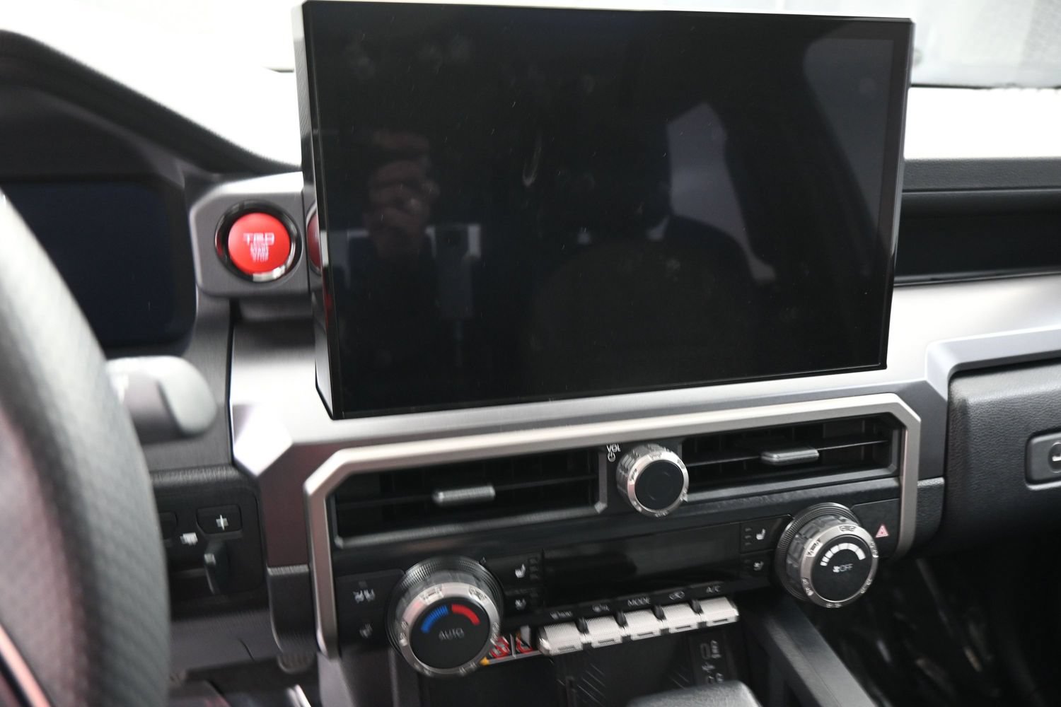 Used 2025 Toyota 4Runner TRD Off-Road Premium w/ Tow Technology Package AWD/4WD image 16