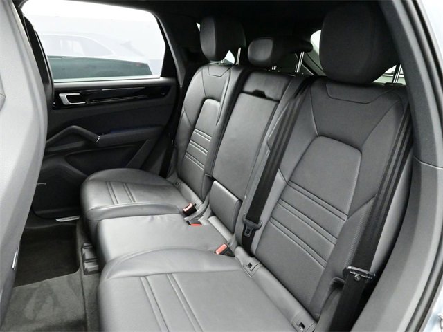Used 2020 Porsche Cayenne S image 14