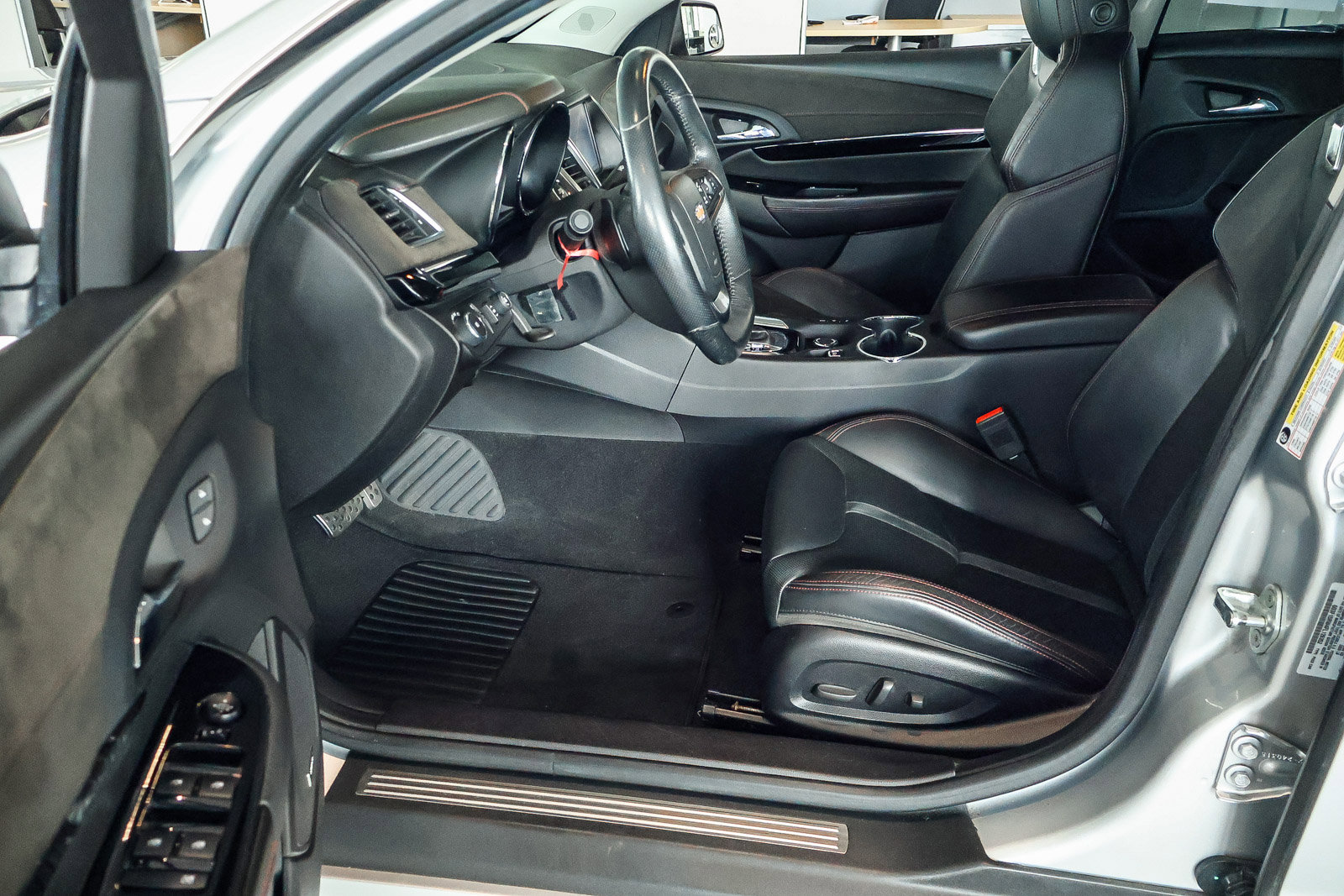 Used 2015 Chevrolet SS image 2