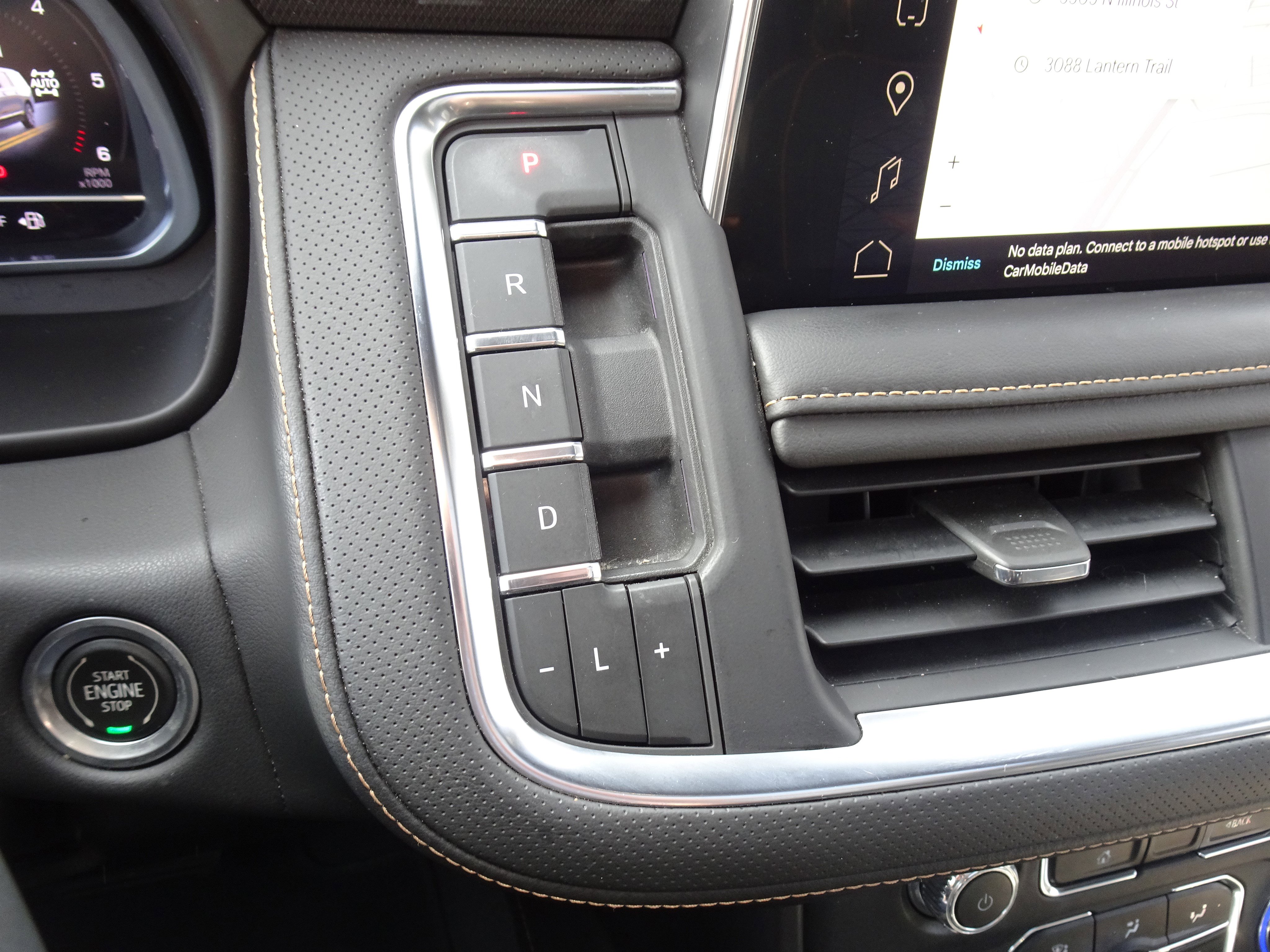 Used 2023 GMC Yukon XL AT4 w/ AT4 Premium Package image 22