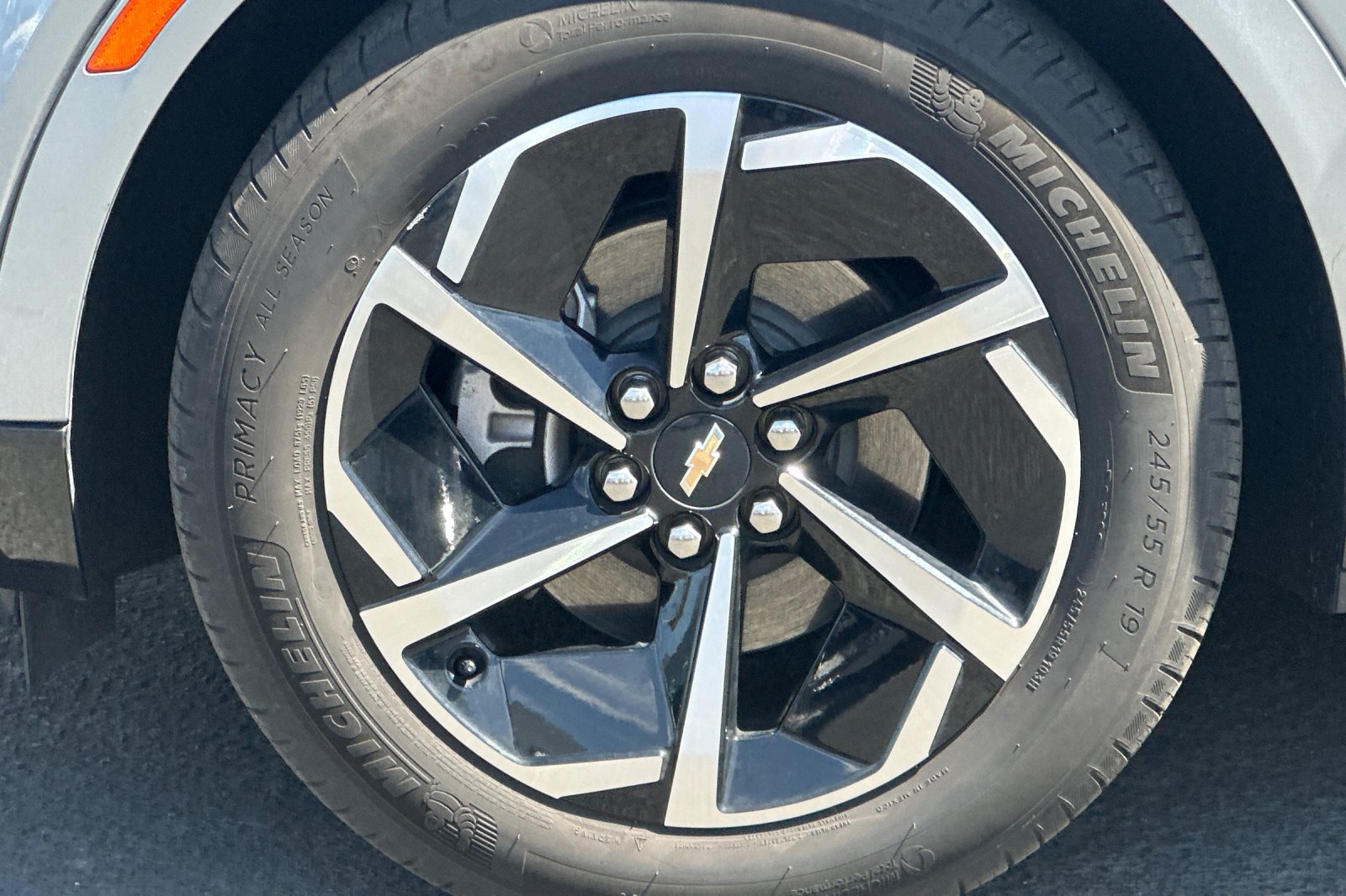 Used 2024 Chevrolet Equinox EV LT FWD image 40