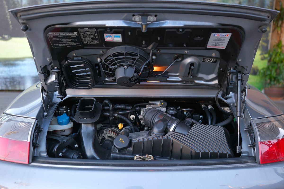Used 2004 Porsche 911 Carrera 4 image 22