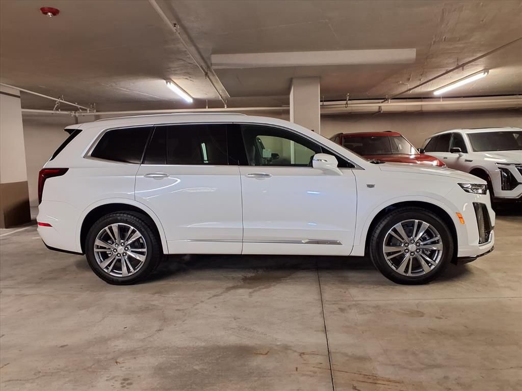 New 2025 Cadillac XT6 Premium Luxury FWD image 4