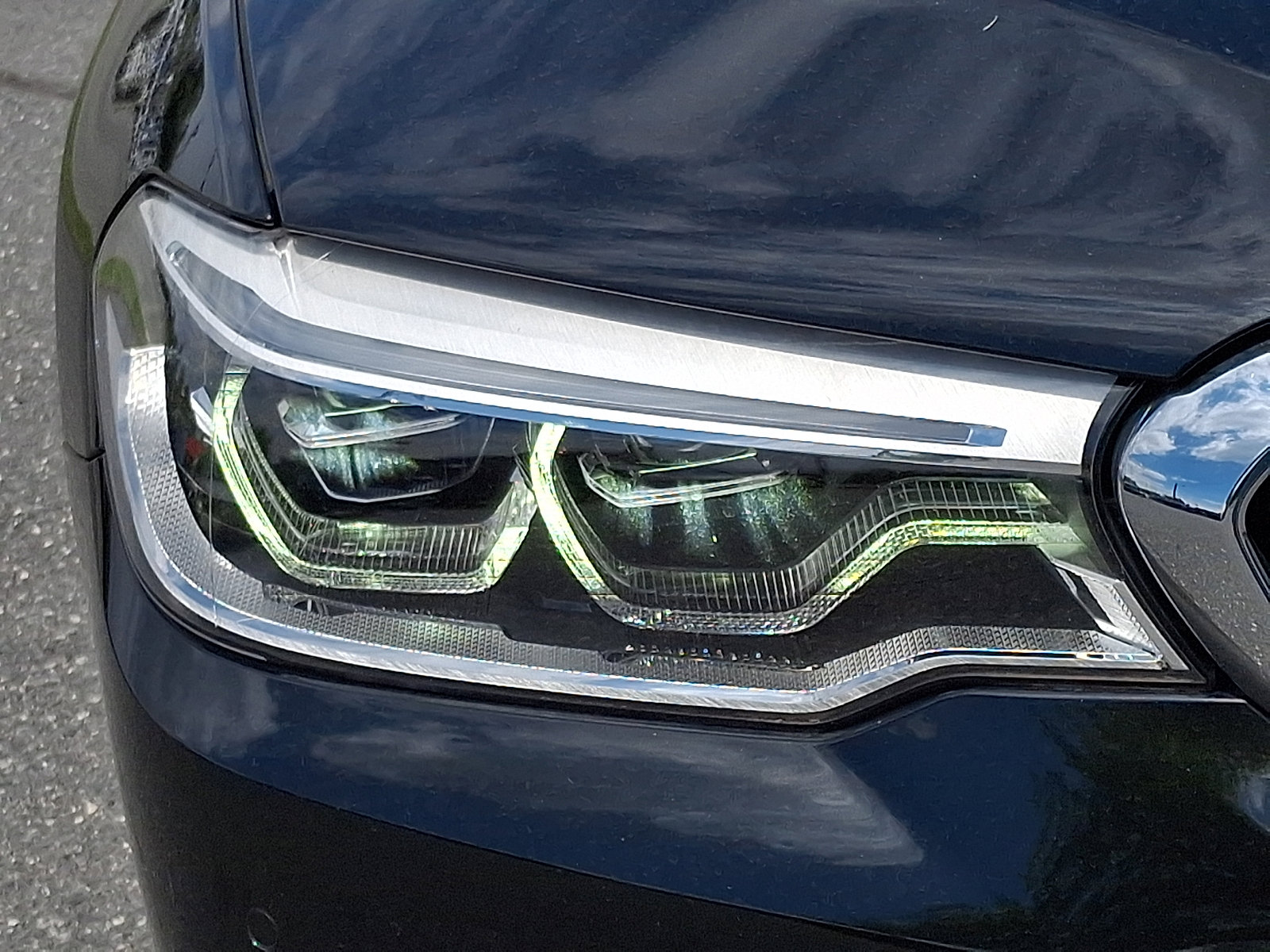 Used 2019 BMW 530i xDrive AWD/4WD image 9