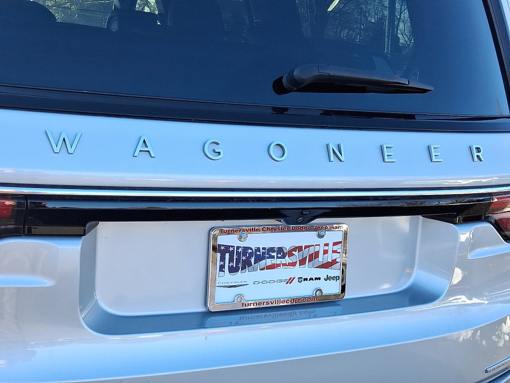 Used 2024 Jeep Wagoneer Series III image 16
