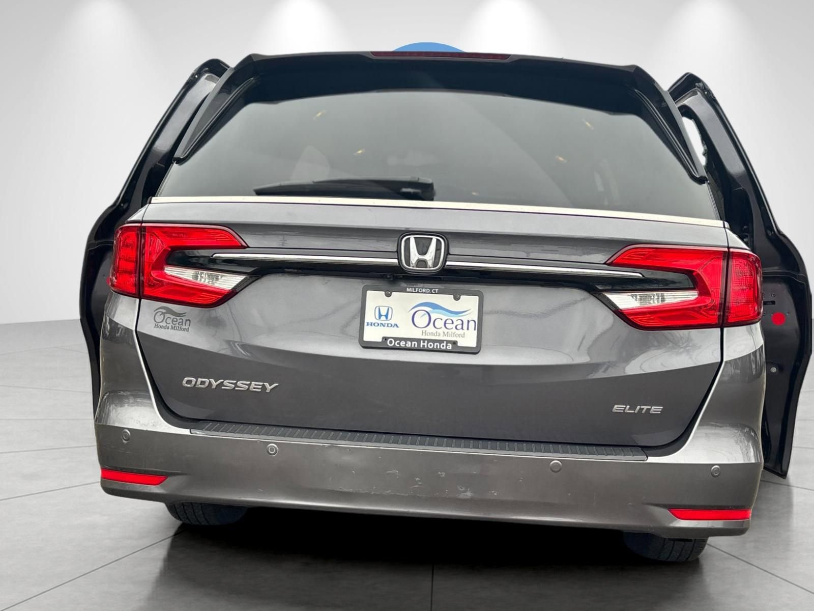 Used 2022 Honda Odyssey Elite image 4