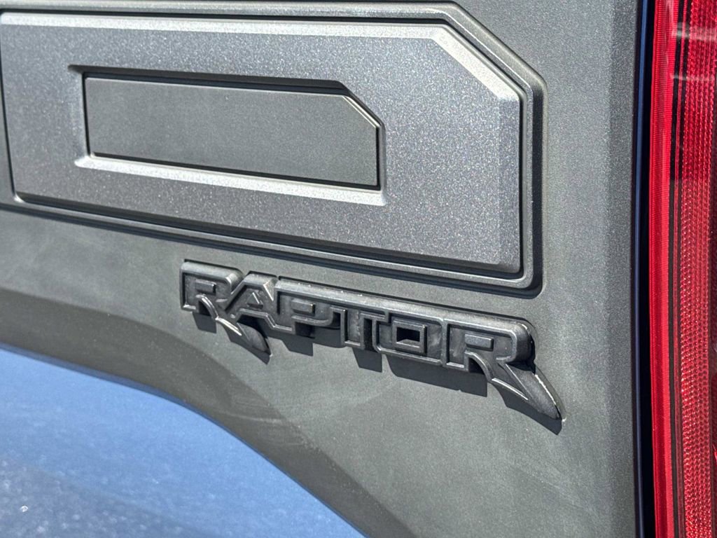 Certified 2020 Ford F150 Raptor w/ Equipment Group 802A Luxury image 28