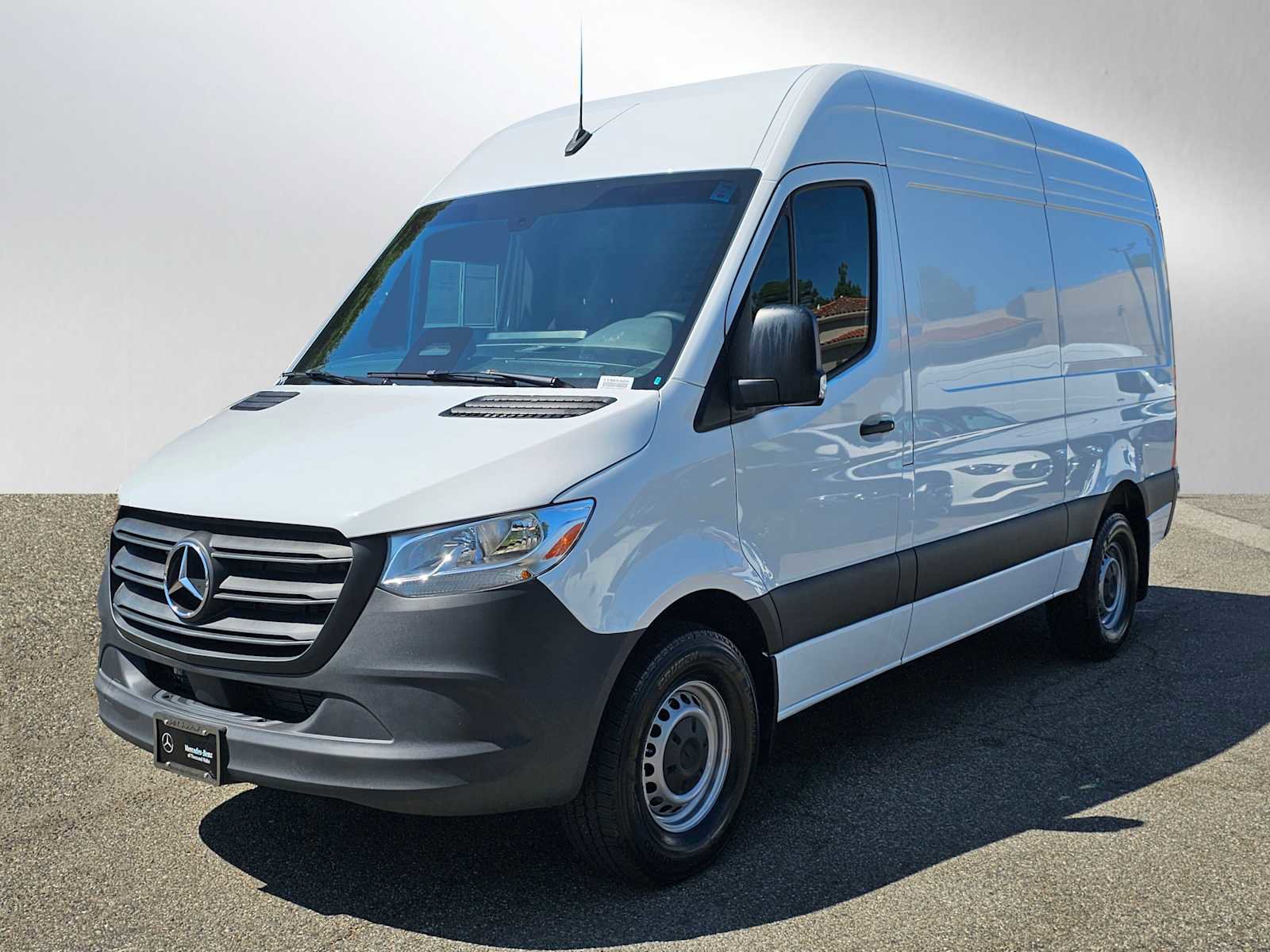 Used 2025 Mercedes-Benz Sprinter 2500 image 9