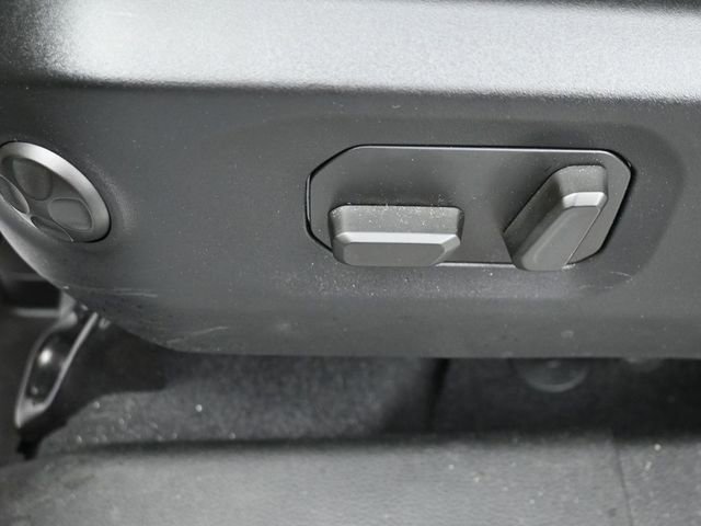 Used 2025 Jeep Wrangler Unlimited Rubicon w/ Safety Group image 11