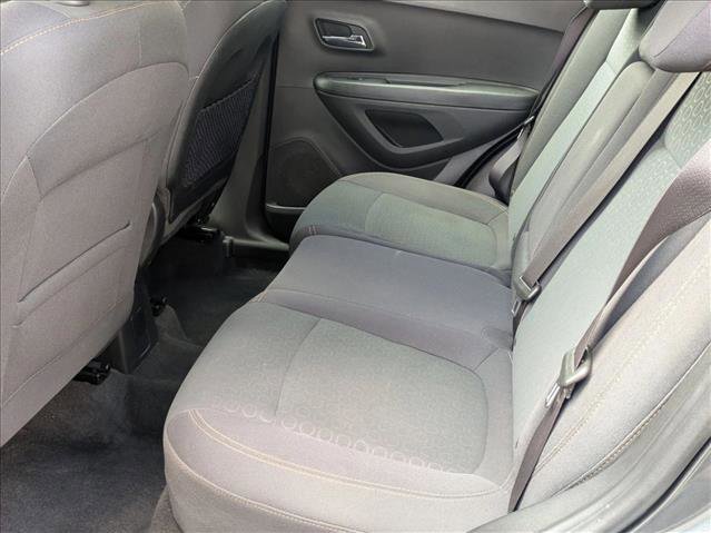 Used 2019 Chevrolet Trax LS image 17