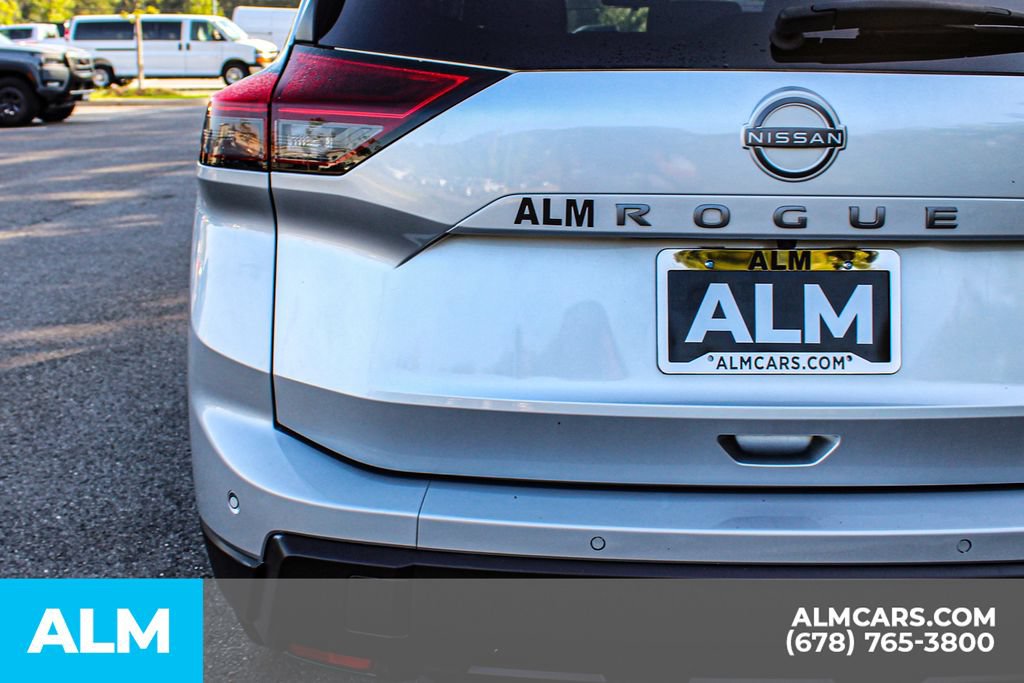 Used 2024 Nissan Rogue S AWD/4WD image 12