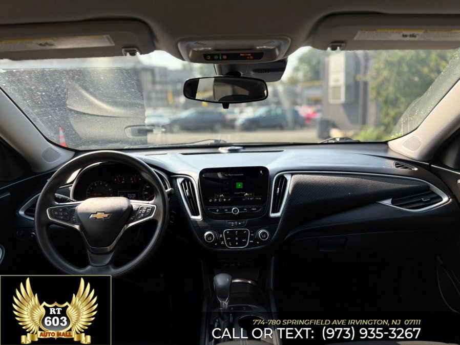 Used 2025 Chevrolet Malibu LT FWD image 12