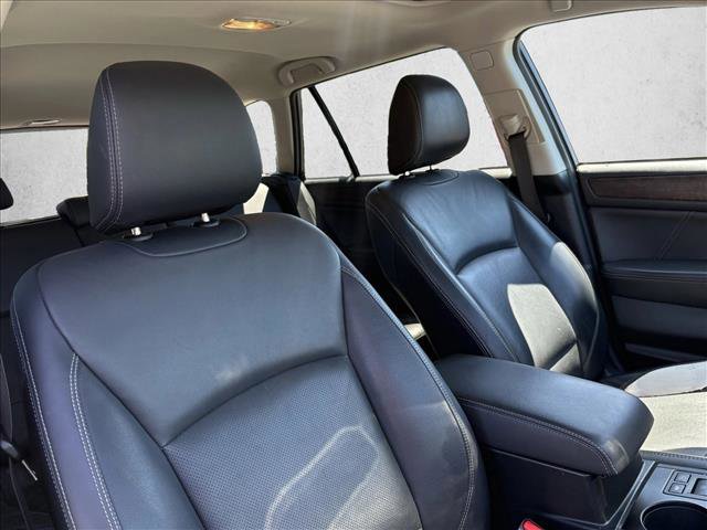 Used 2018 Subaru Outback 3.6R Limited AWD/4WD image 24