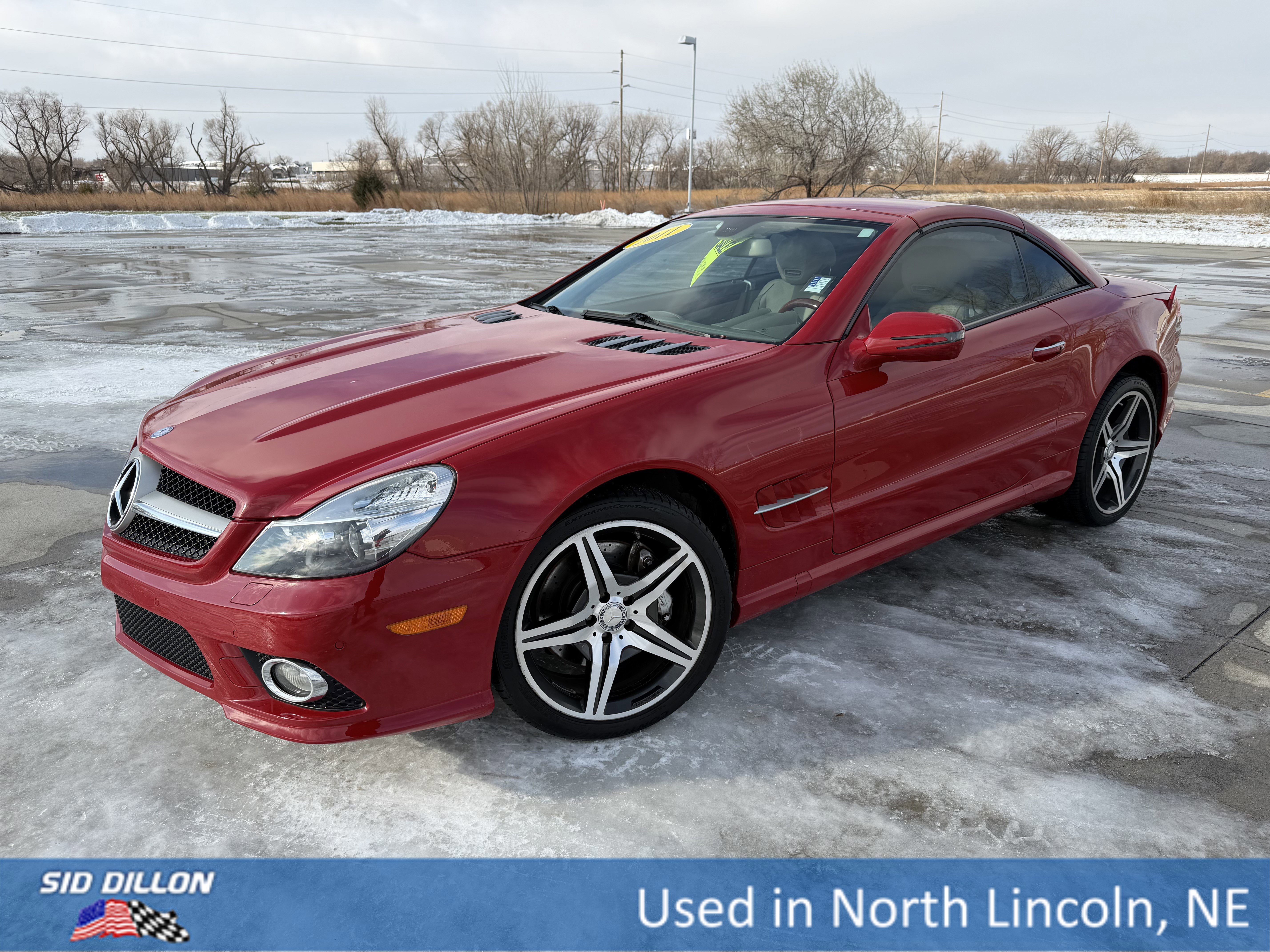 Used 2011 Mercedes-Benz SL 550 image 1