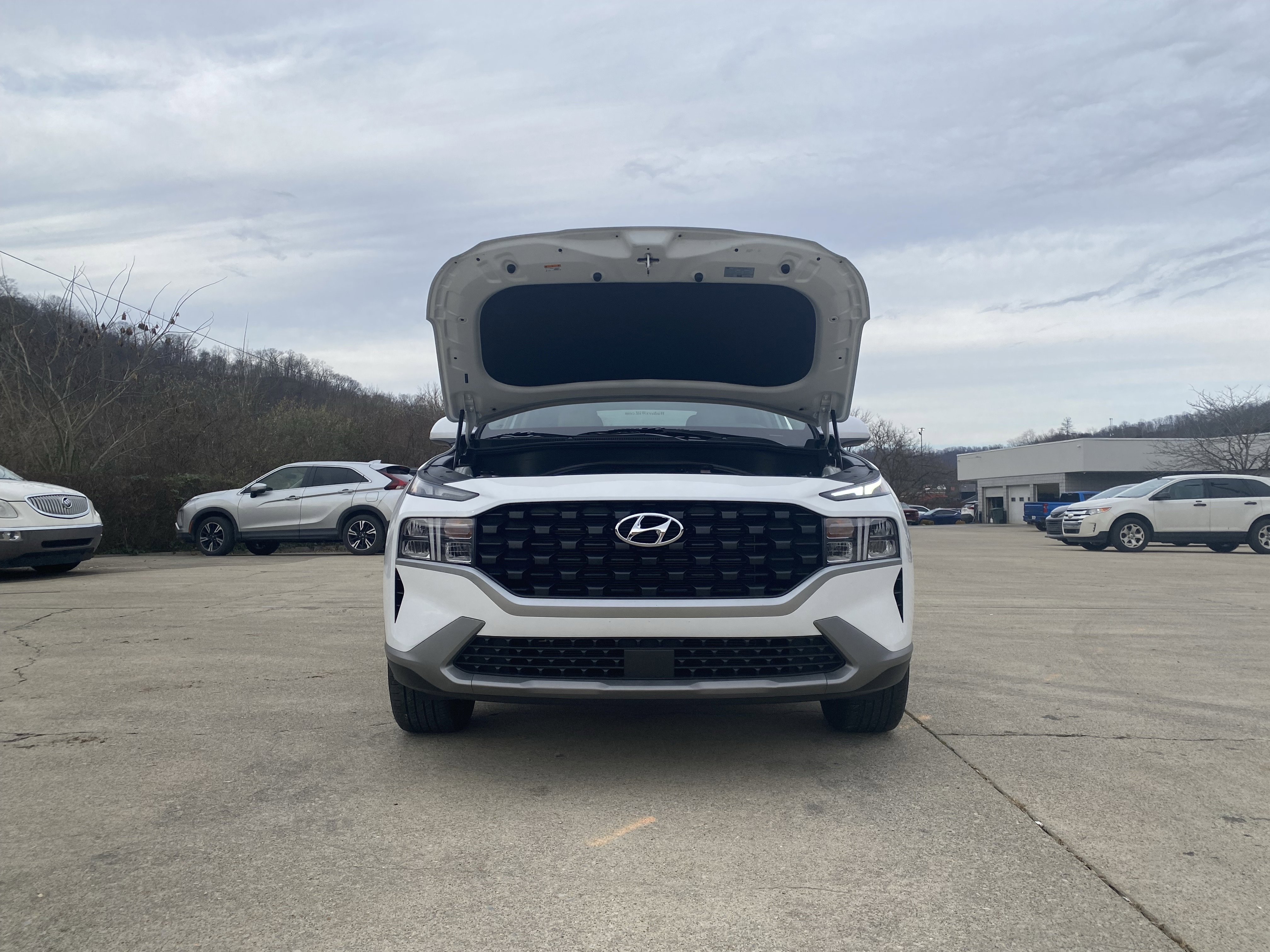 Used 2023 Hyundai Santa Fe SE w/ Cargo Package image 29