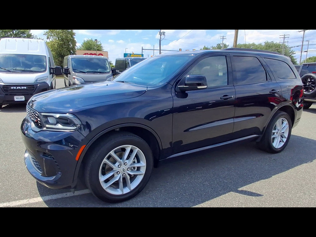 Used 2025 Dodge Durango GT AWD/4WD image 4
