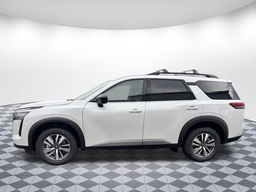 New 2026 Nissan Pathfinder SL image 4