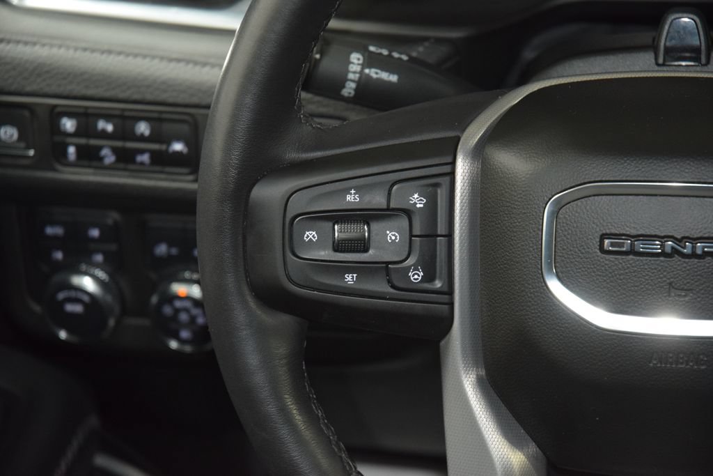 Used 2024 GMC Yukon XL Denali w/ Advanced Technology Package AWD/4WD image 39