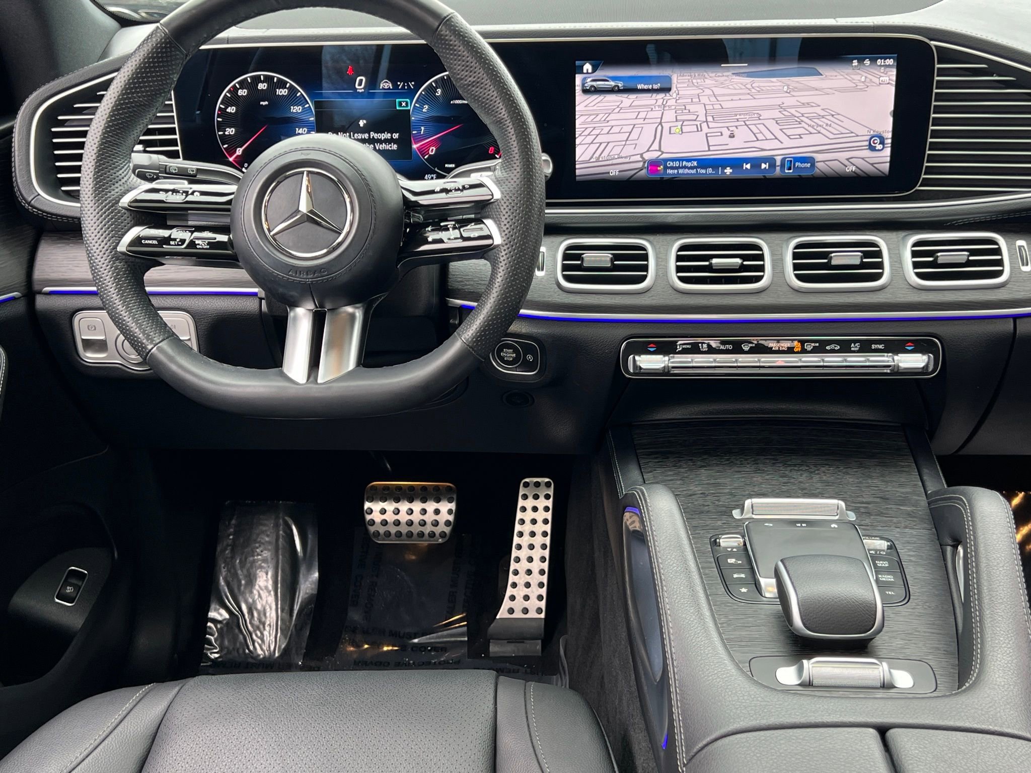 Used 2024 Mercedes-Benz GLS 450 4MATIC image 16