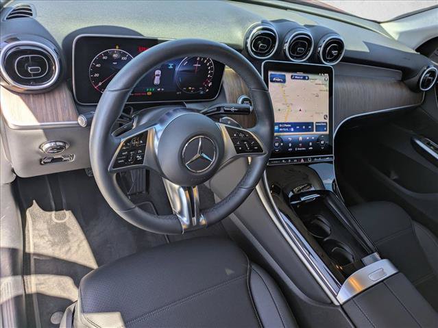 Used 2025 Mercedes-Benz GLC 350e 4MATIC image 10