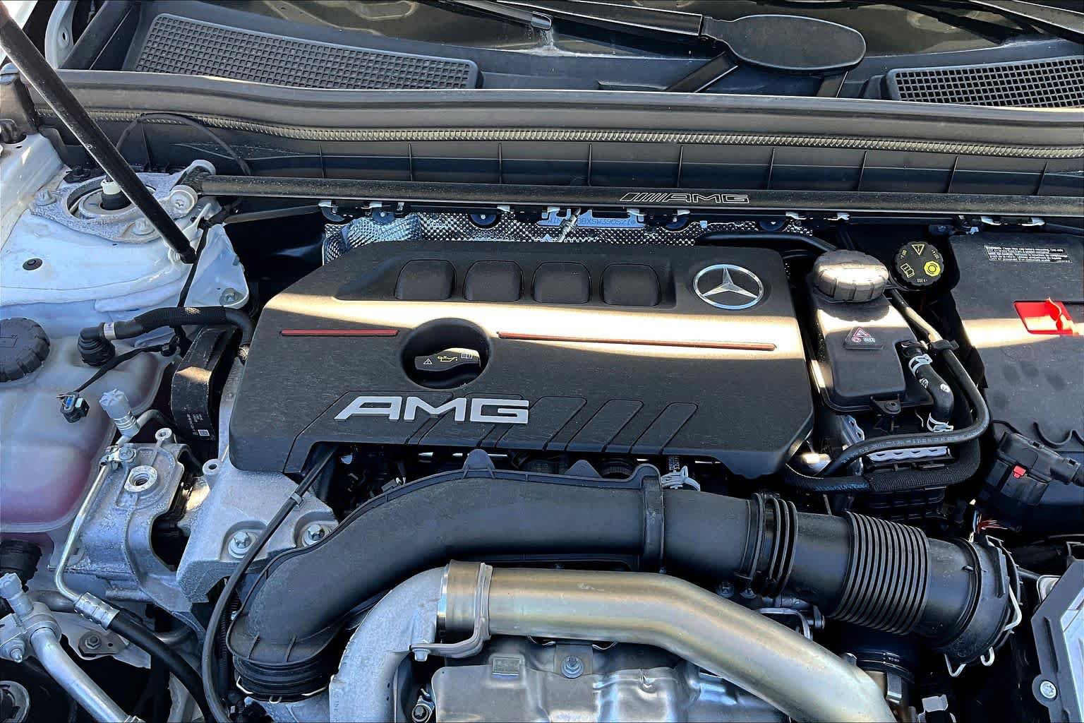 Used 2025 Mercedes-Benz GLB 35 AMG 4MATIC image 33