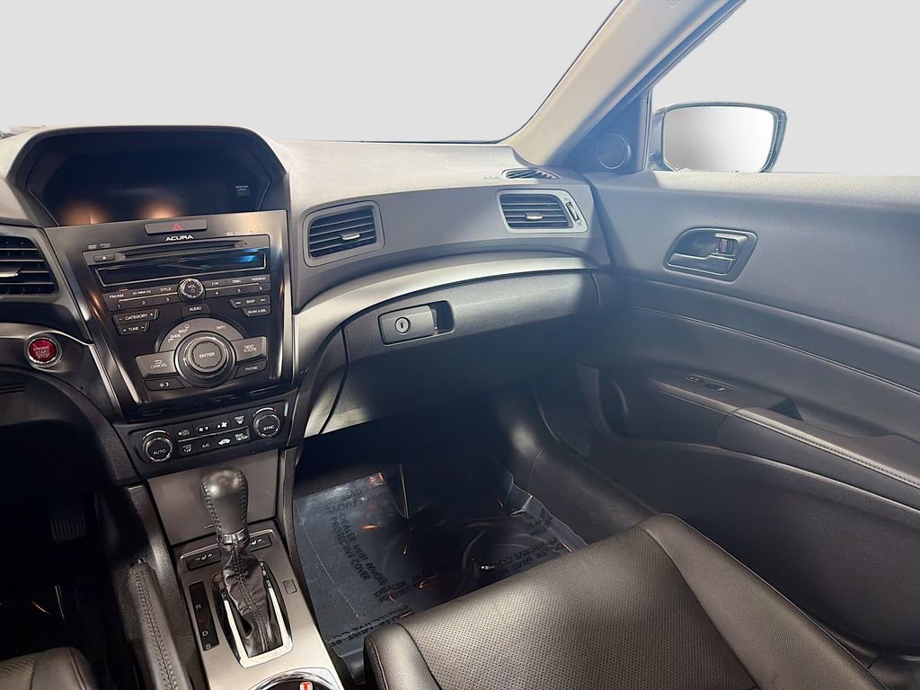 Used 2013 Acura ILX Hybrid w/ Technology Package FWD image 24
