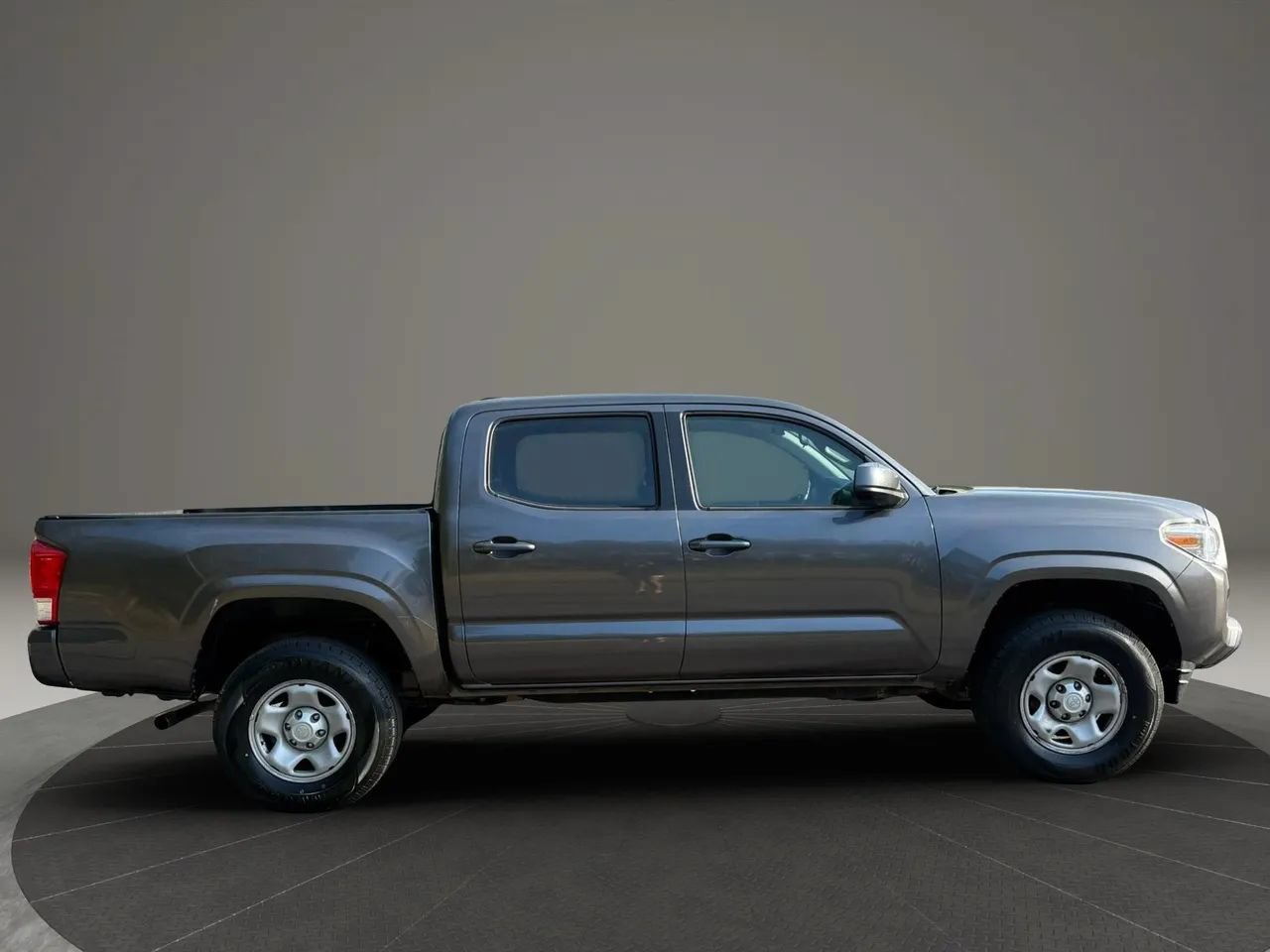 Used 2016 Toyota Tacoma SR w/ SR Convenience Package RWD image 8