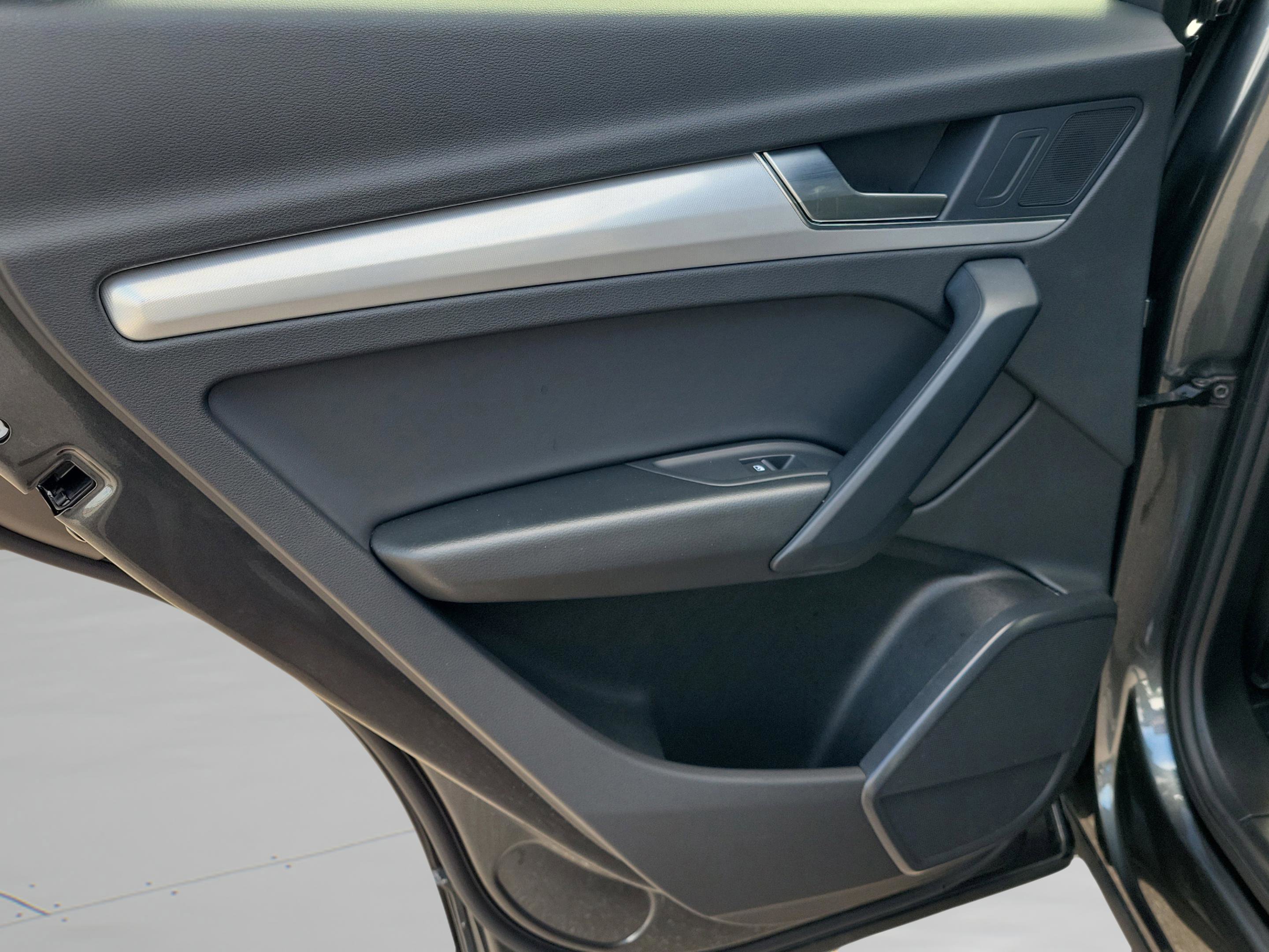 Used 2025 Audi Q5 2.0T Premium image 27