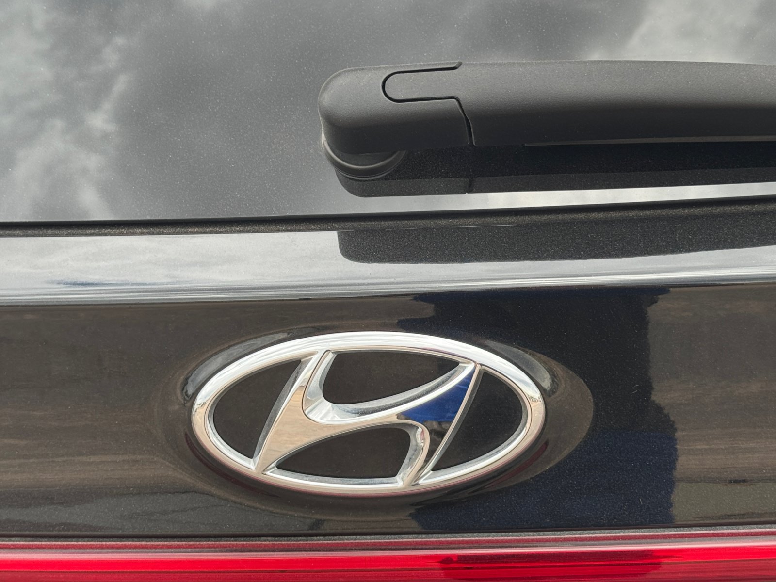 Used 2021 Hyundai Santa Fe Limited w/ Cargo Package FWD image 30
