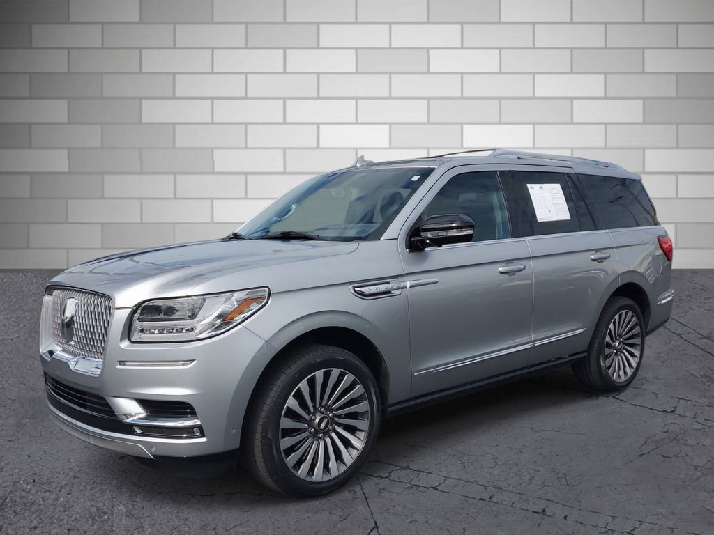 Used 2021 Lincoln Navigator Reserve image 2