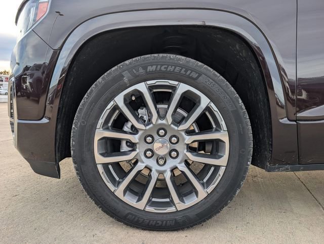 Used 2021 GMC Acadia Denali w/ Denali Technology Package image 9