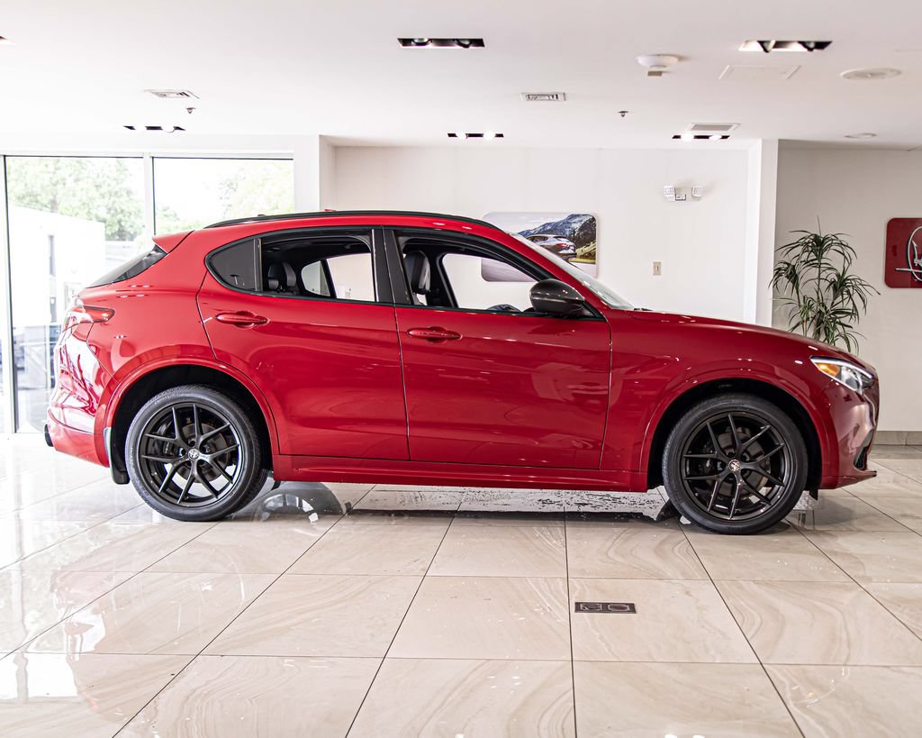 Used 2020 Alfa Romeo Stelvio Ti Sport AWD/4WD image 9