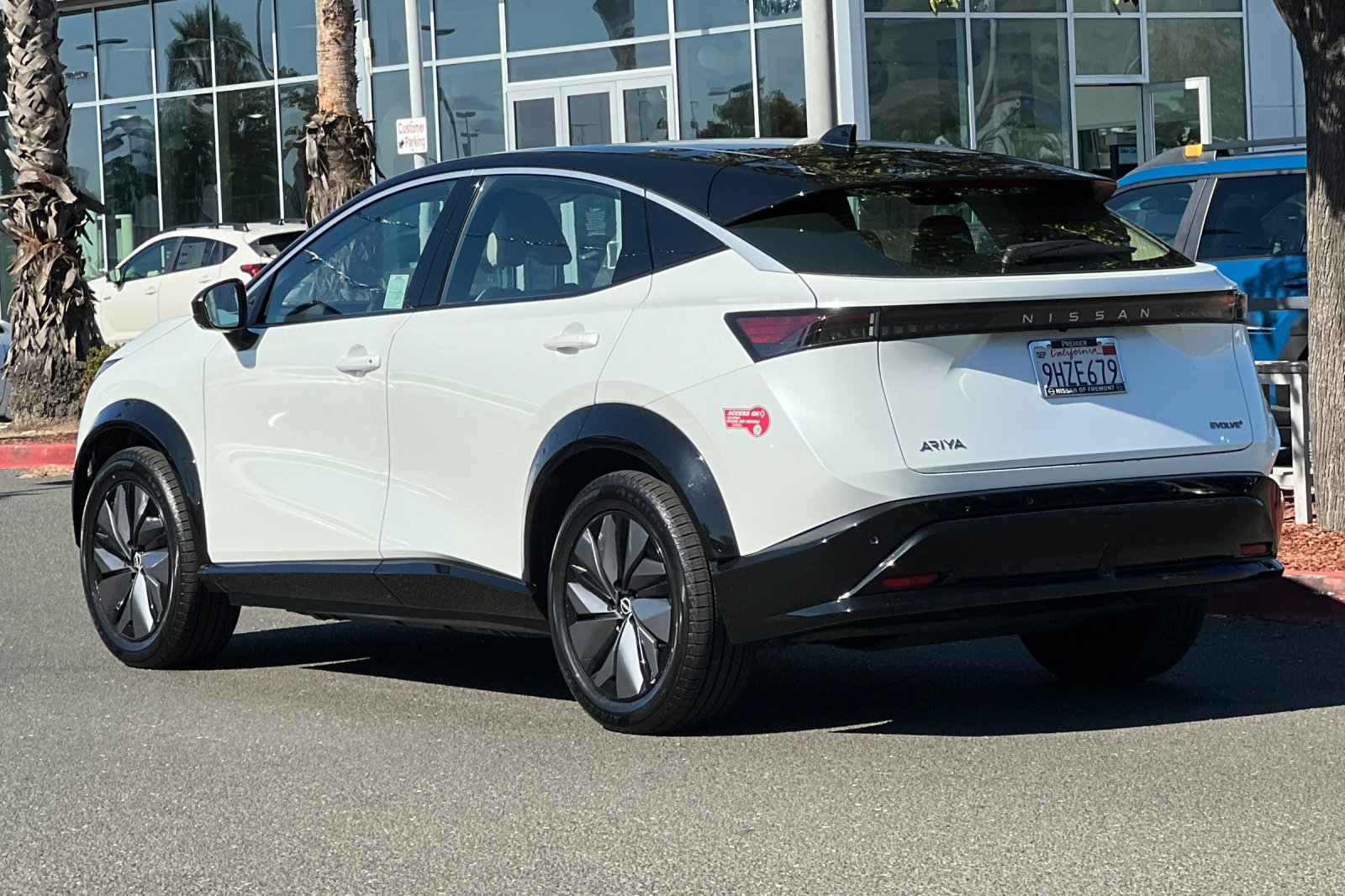 Certified 2023 Nissan Ariya FWD image 6