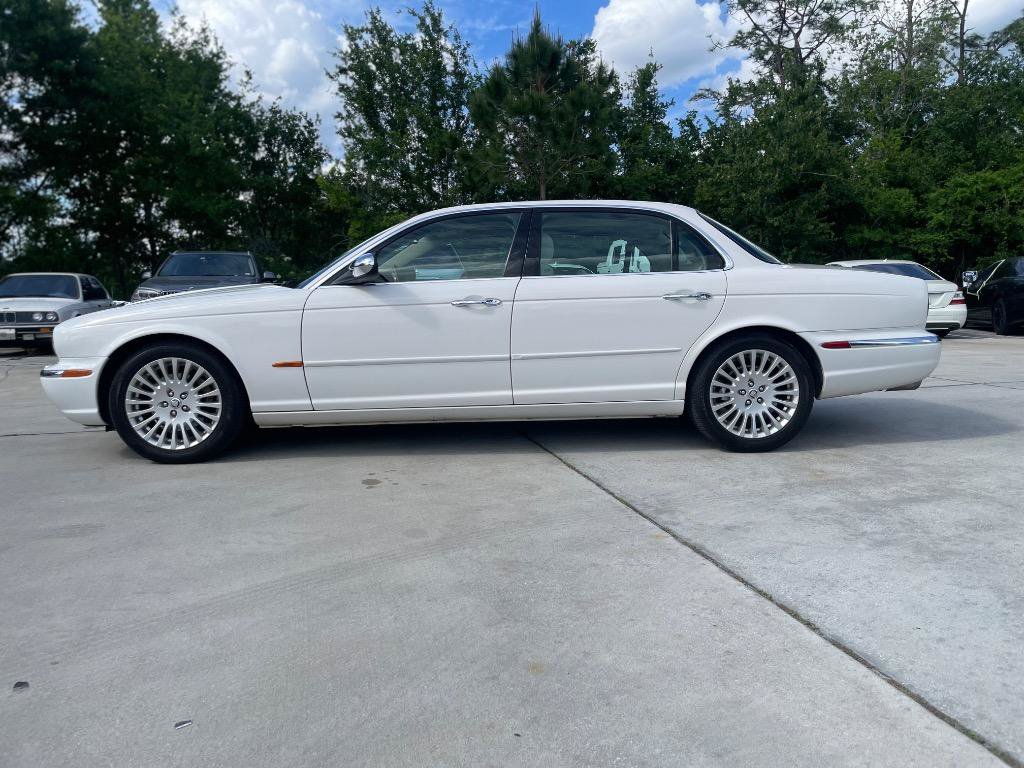 Used 2005 Jaguar XJ Vanden Plas RWD image 4