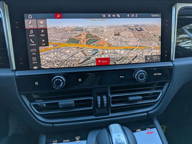 New 2025 Porsche Macan image 18