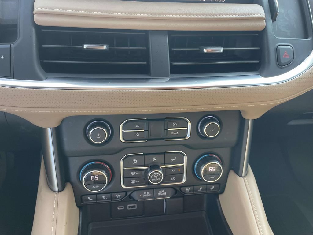 Used 2021 Chevrolet Tahoe Premier w/ Premium Package AWD/4WD image 32