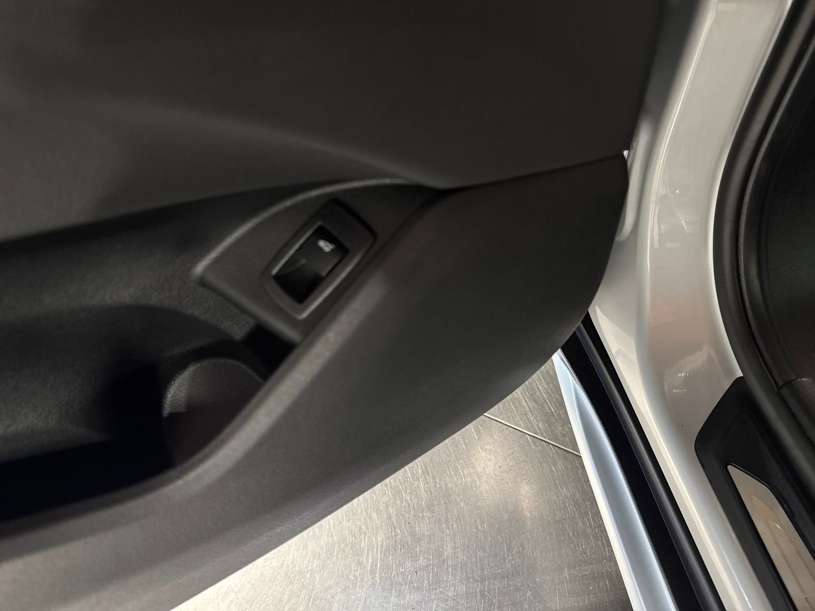 Used 2018 BMW X1 xDrive28i w/ Convenience Package image 29