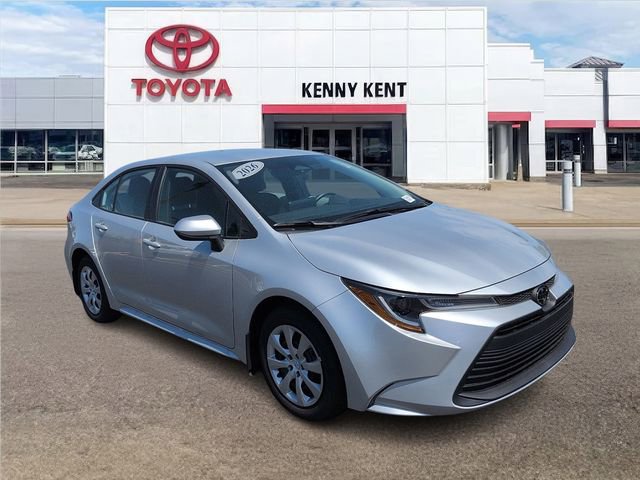 Used 2026 Toyota Corolla LE FWD image 1