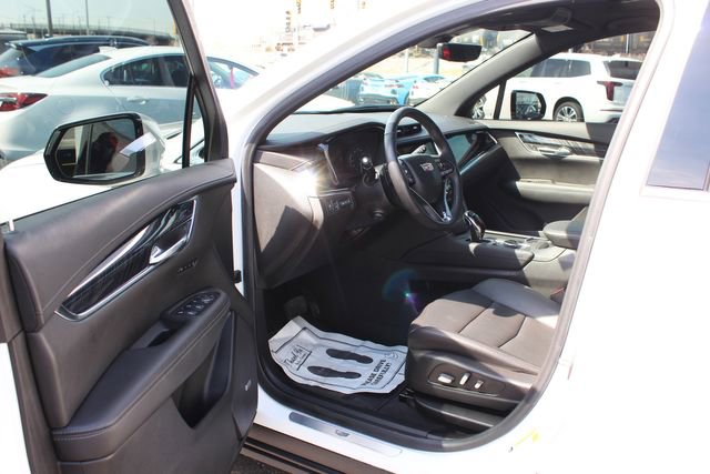Used 2021 Cadillac XT6 Premium Luxury image 17