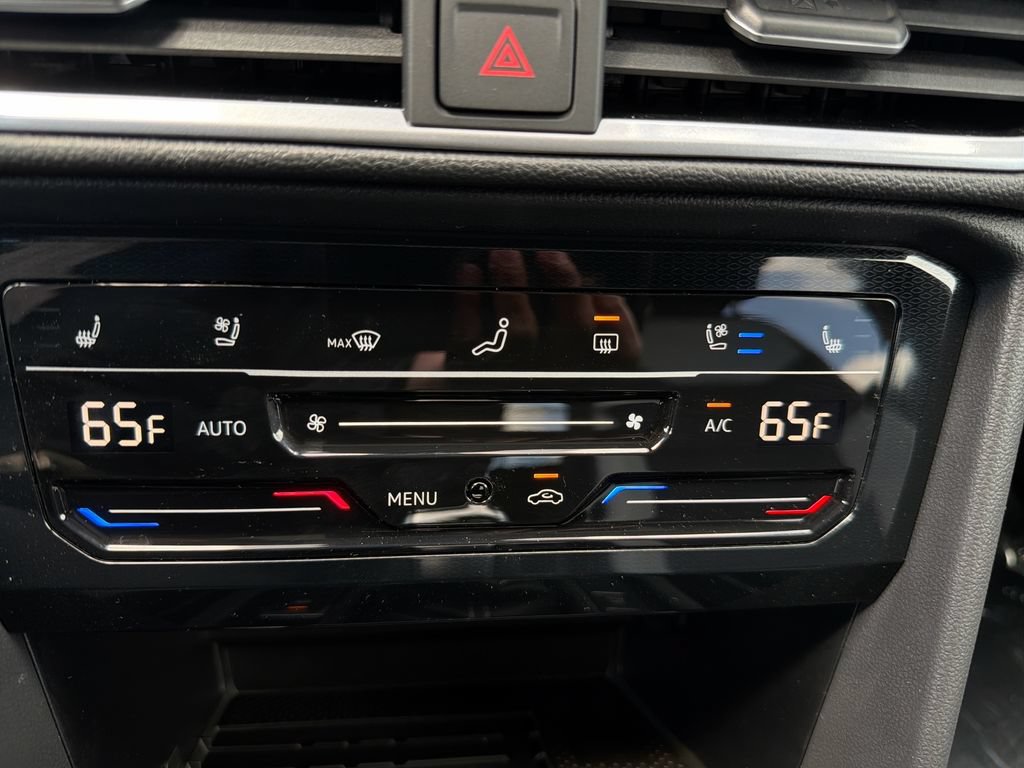 New 2026 Volkswagen Taos SEL AWD/4WD image 17