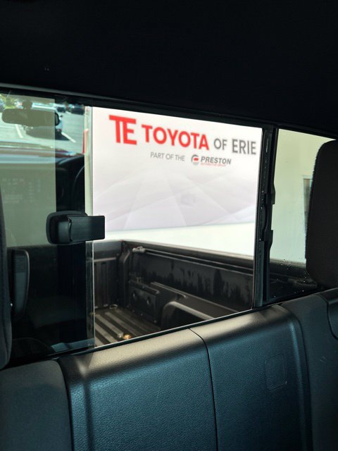 Used 2017 Toyota Tacoma TRD Sport w/ Tow Package (A/T) AWD/4WD image 19