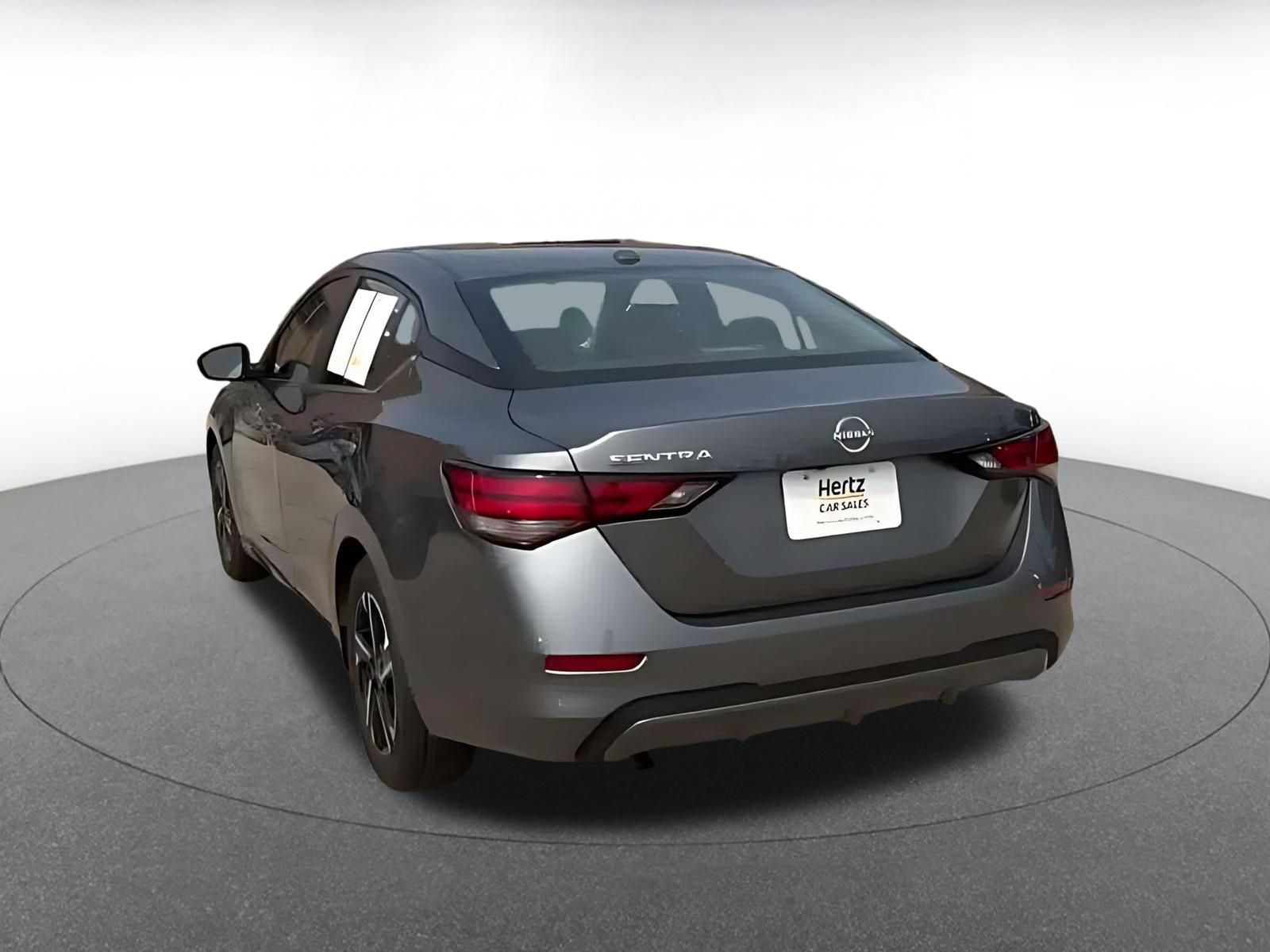 Used 2025 Nissan Sentra SV FWD image 10