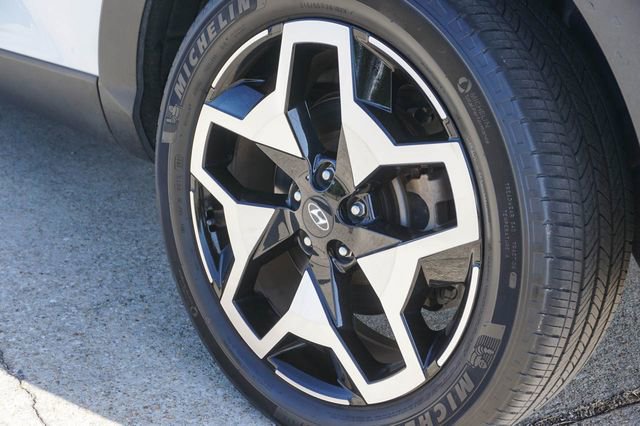 Used 2022 Hyundai Santa Cruz Limited AWD/4WD image 9