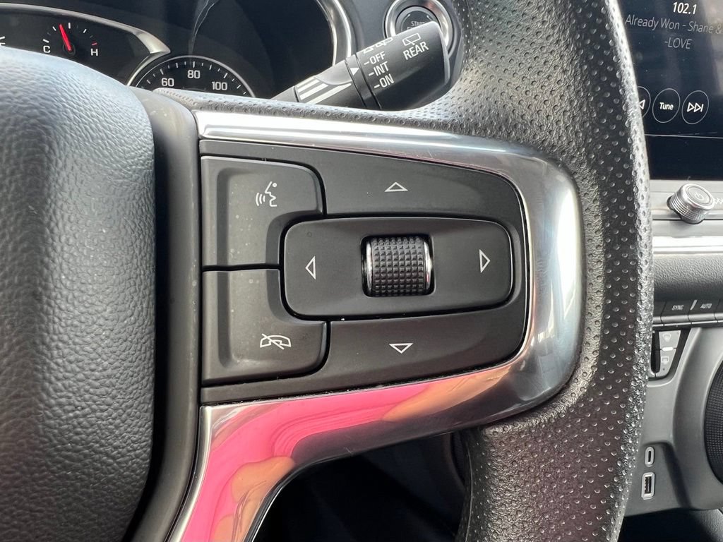 Used 2025 Chevrolet Blazer LT FWD image 13